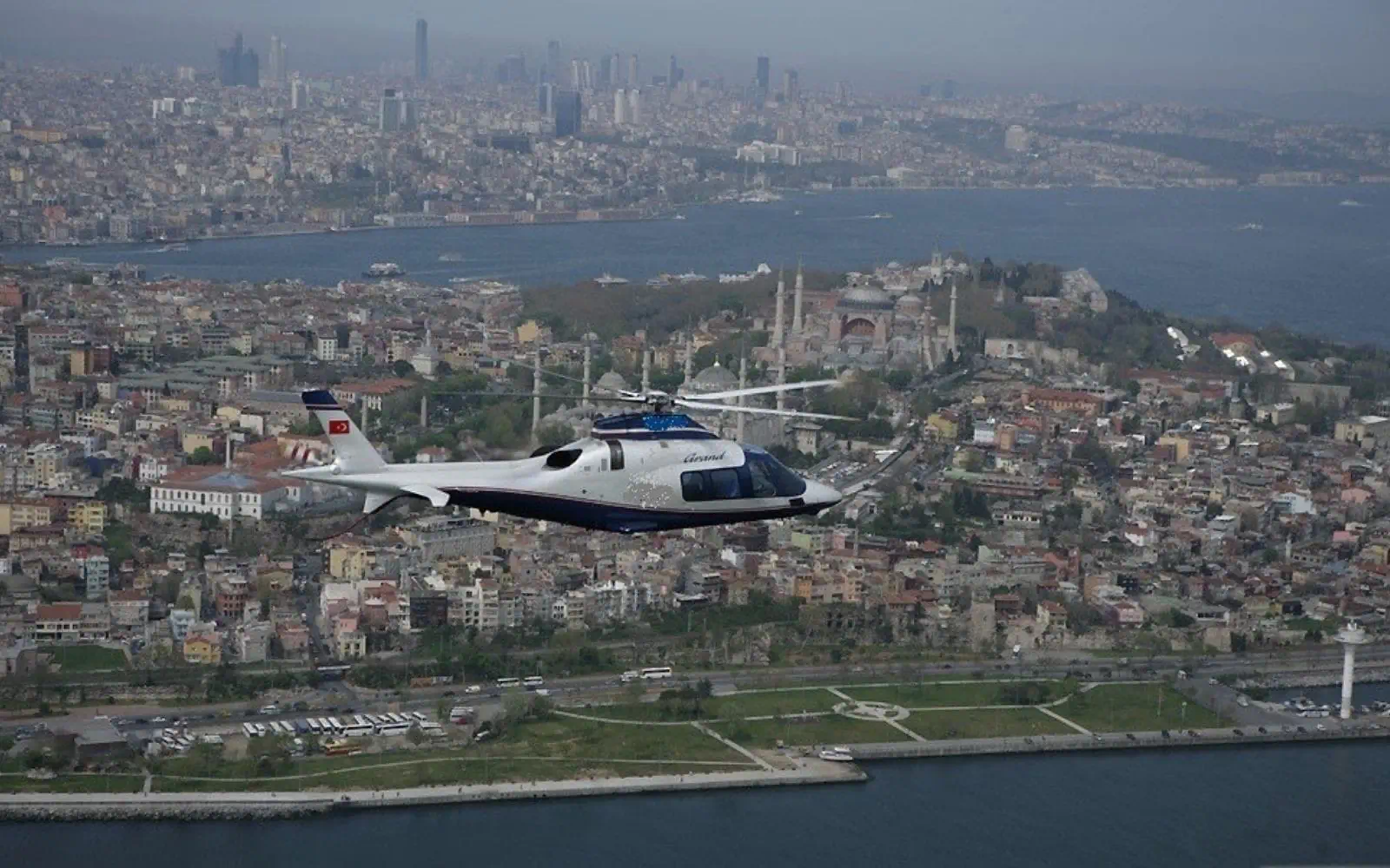 Helicopter charter over the Bosphorus in Istanbul