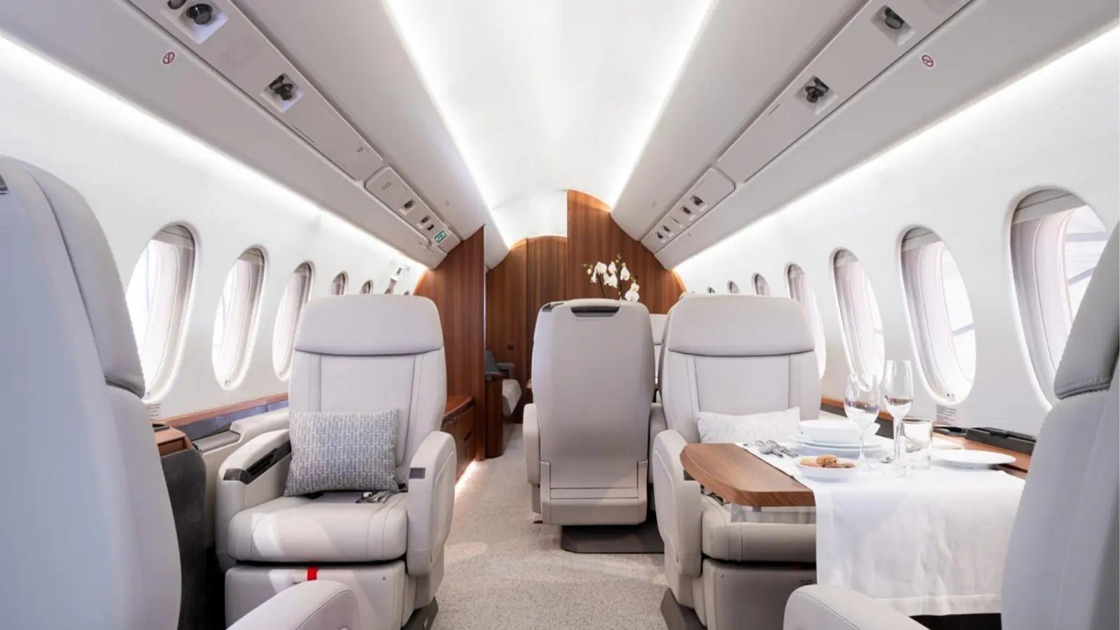 Private Jet Charter Istanbul Hub - VIPSTAR Aviation Private Jet Charter Istanbul - Dassault Falcon 6X VIP Cabin